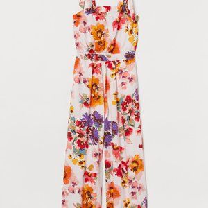 (NWT) H&M - floral ruffle-trimmed jumpsuit (medium)